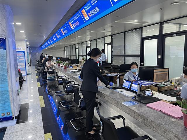 威海營商行丨政務服務“三步走”，經開區優化法治化營商環境——出入境服務篇